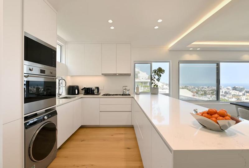2 Bedroom Property for Sale in Sea Point Western Cape